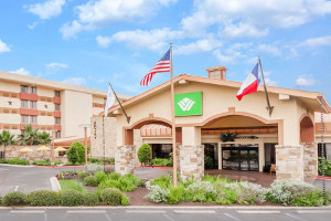 Wyndham Garden Hotel